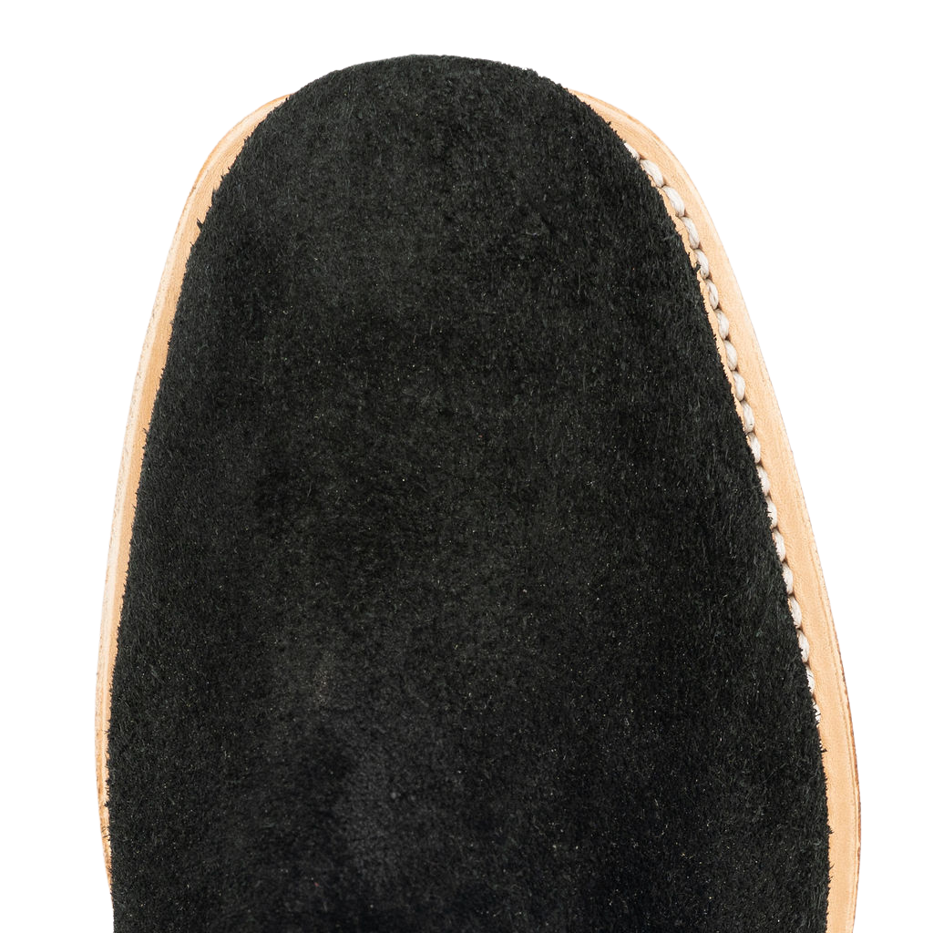BLACK ROUGHOUT